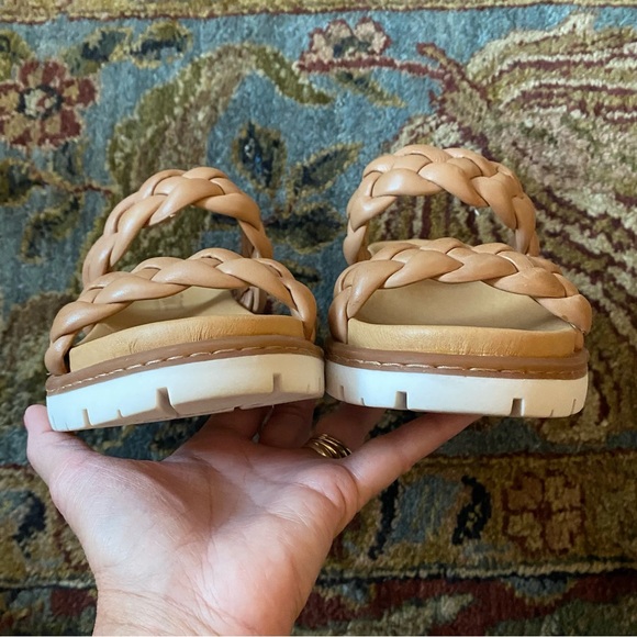 Like new Women’s Born Freesia Sandal size 7 - Picture 3 of 8